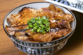 豚みそ丼並盛 豚みそ丼並盛