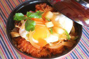 豚味噌ソースカツ丼